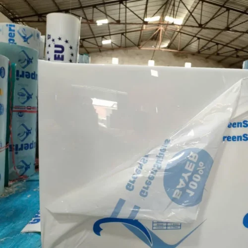 Tấm Polycarbonate - hình thực tế 06