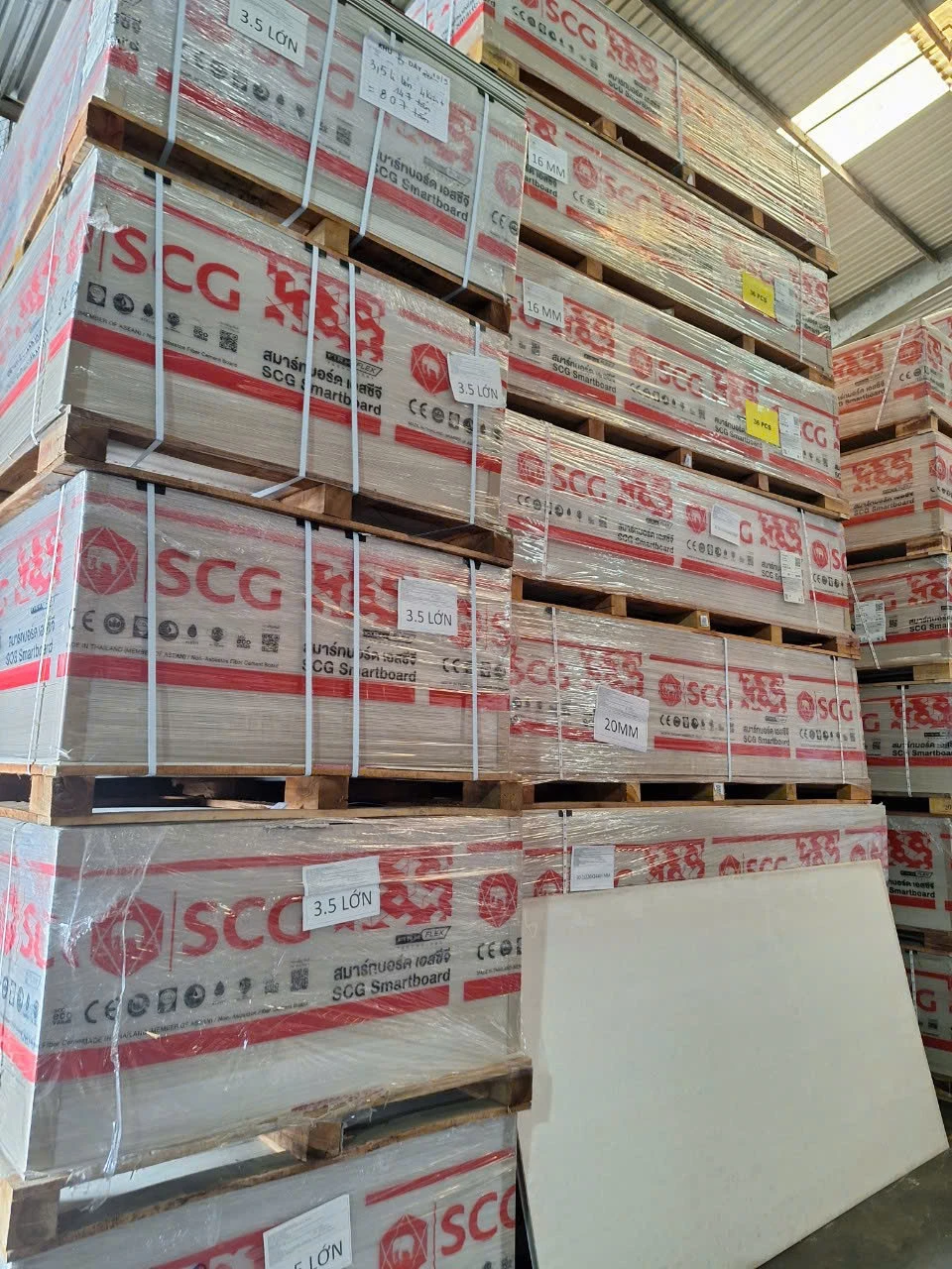 z7899601262381_c4c38e181b4de89d6a4d7dad7e4c8eb3 Tấm Xi Măng Smartboard SCG Thái Lan 3.5mm - hình thực tế 10